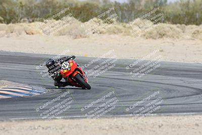 media/Dec-07-2025-CVMA (Sun) [[3e7d2de5dc]]/Race 9-Formula UL Shootout/